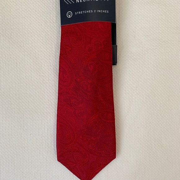 Chaps Red Stretch Necktie Red Sleigh Color NEW NWT - Picture 4 of 8